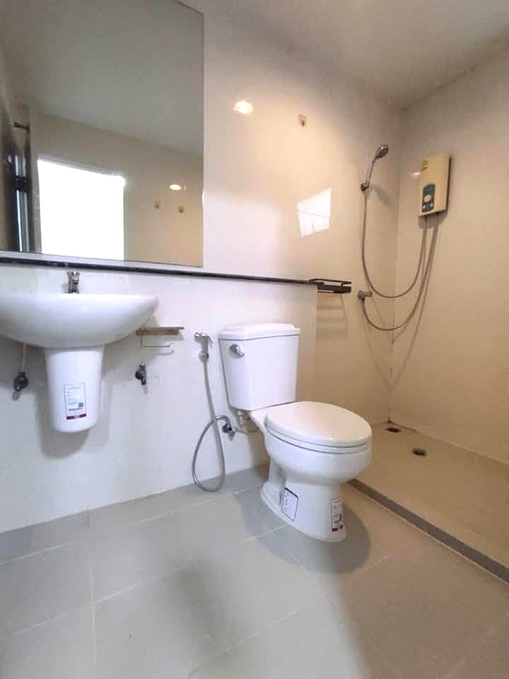 2 Bedroom Townhouse For Sale in Bang Sao Thong, Bang Sao Thong, Samut Prakan - Image 8