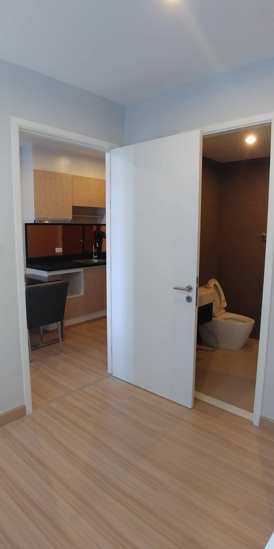 1 Bedroom Condo For Sale in Khlong Tan Nuea, Vadhana, Bangkok - Image 6