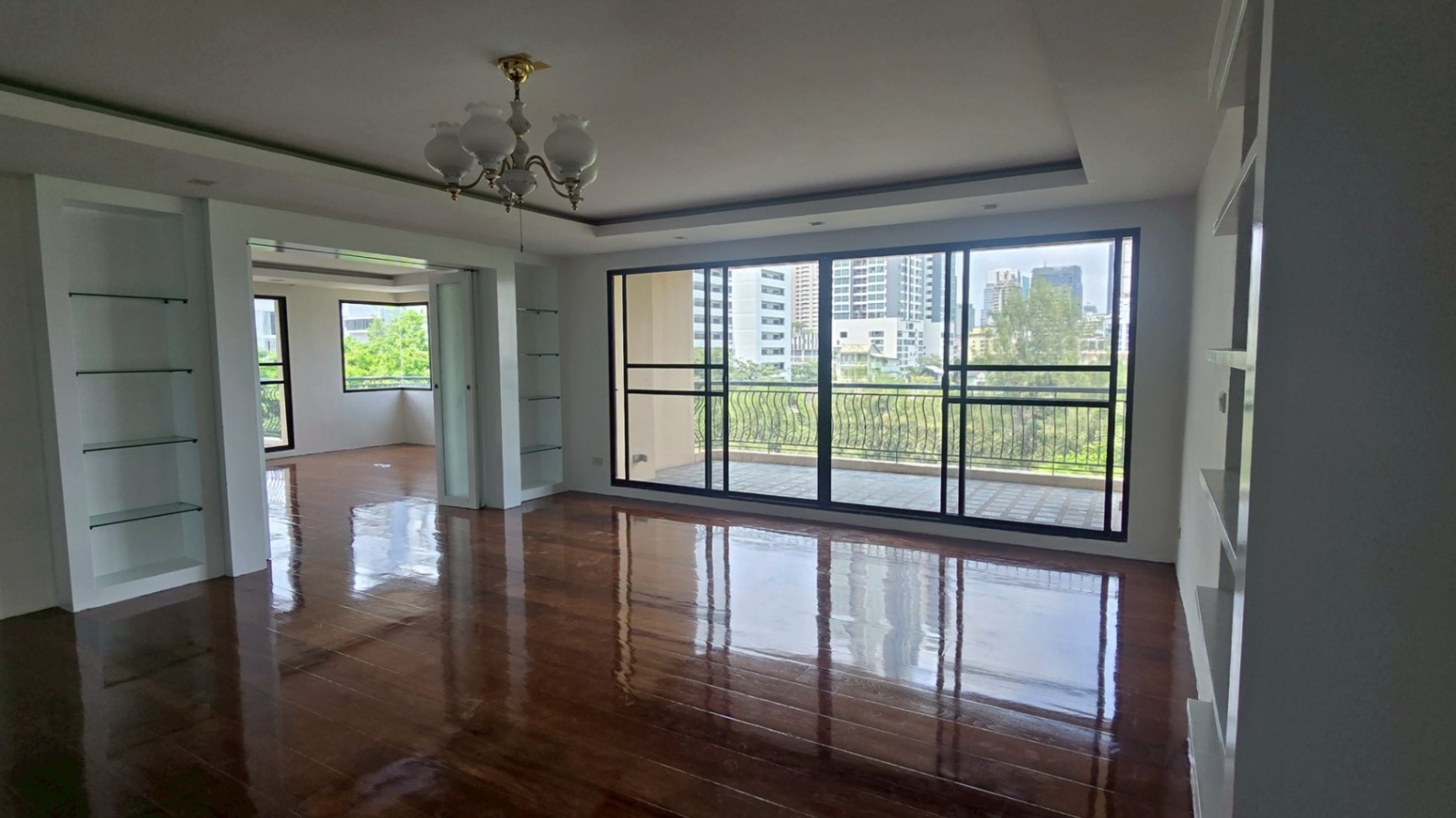 3 Bedroom Condo For Sale in Khlong Tan Nuea, Vadhana, Bangkok - Image 1