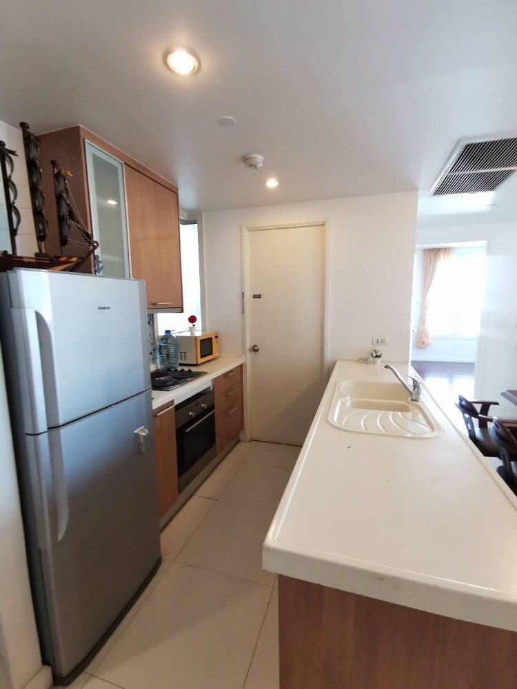MANHATTAN CHIDLOM - Image 3