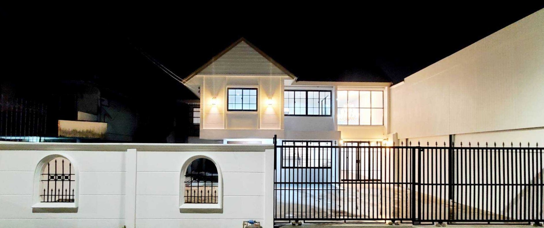 3 ห้องนอน บ้านเดี่ยว สำหรับขาย ใน บางจาก, พระโขนง, กรุงเทพมหานคร - Image 1