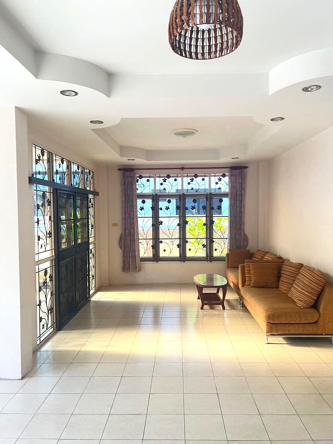 6 ห้องนอน บ้านเดี่ยว สำหรับขาย ใน สุเทพ, เมืองเชียงใหม่, เชียงใหม่ - Image 3