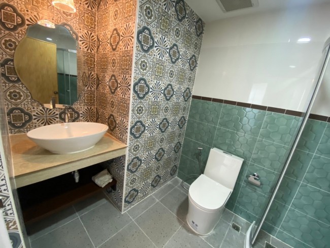 Riverside Condo - Image 5