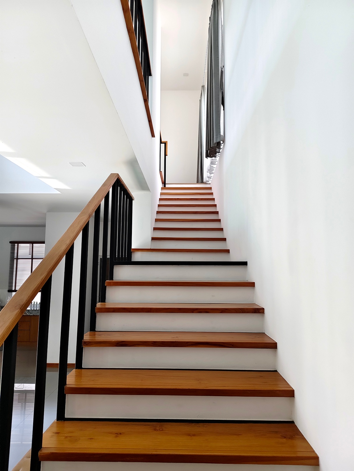 4 Bedroom House For Sale in San Phak Wan, Hang Dong, Chiang Mai - Image 15