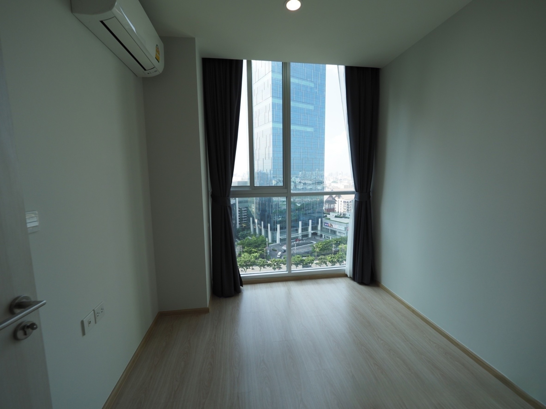 Noble Revolve Ratchada 2 - Image 7