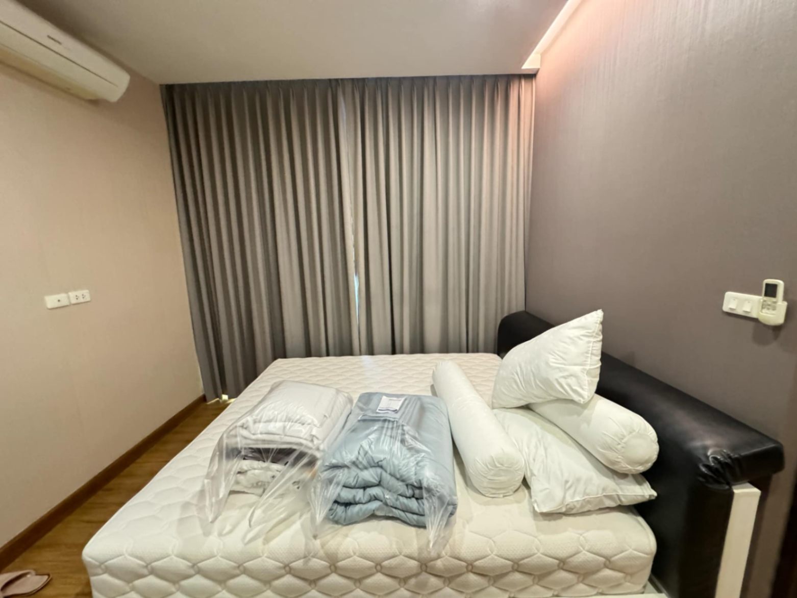 Stylish Condo - Image 21