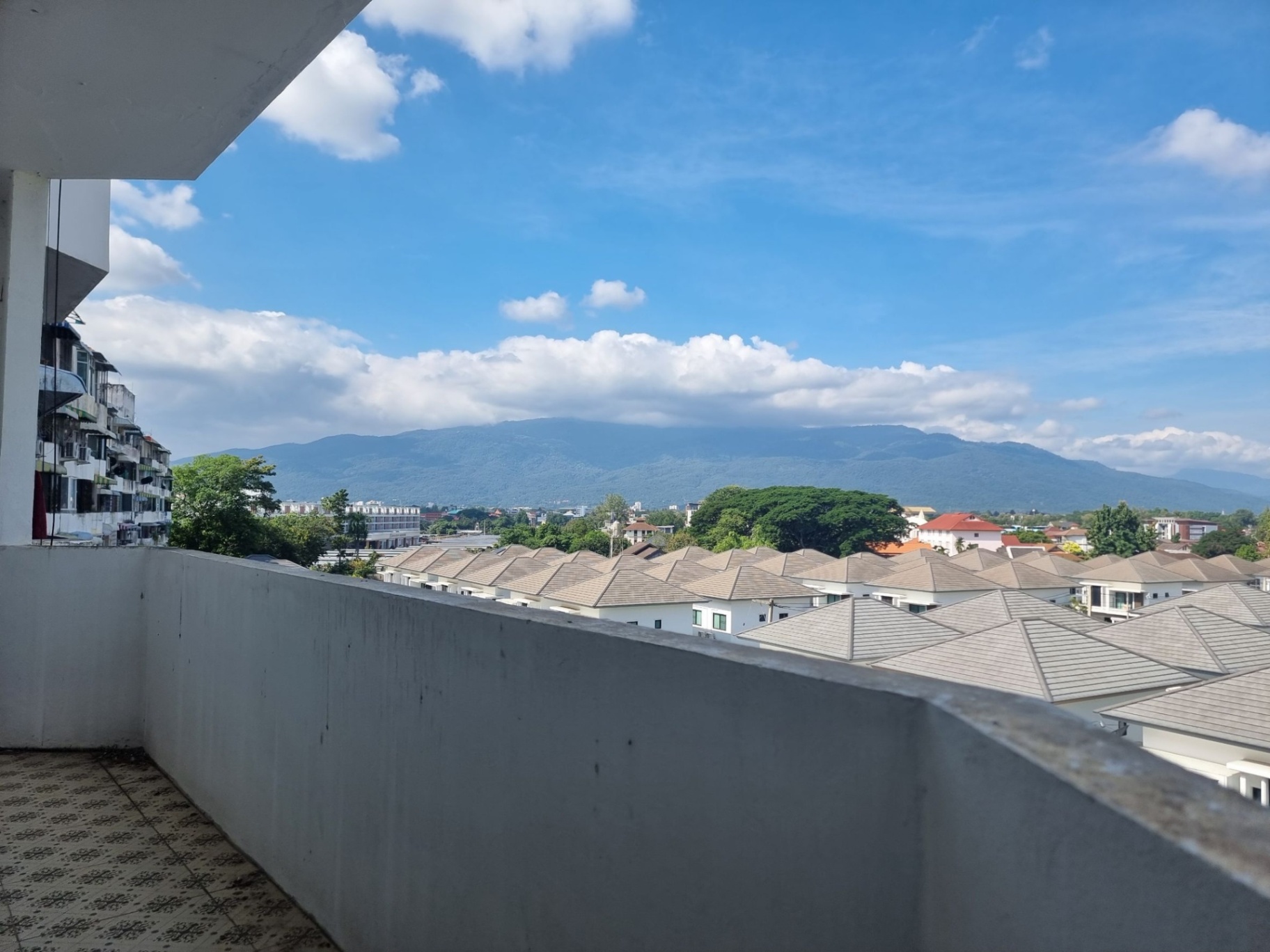 Lanna Condo - Image 3