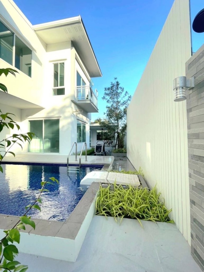 Land and Houses Park San Sai - Image 1