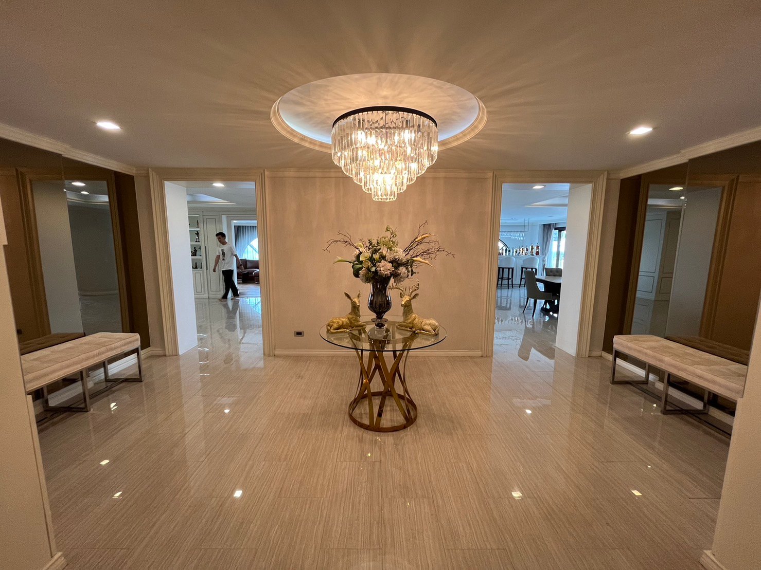 State Tower - Image 8