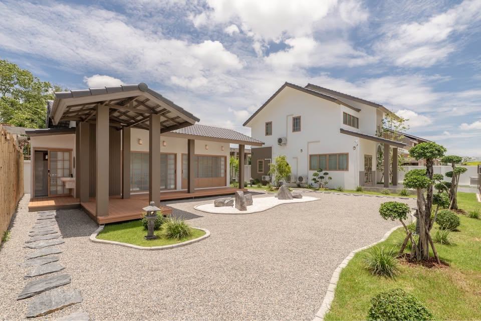 Lanna Lakeview - Image 2