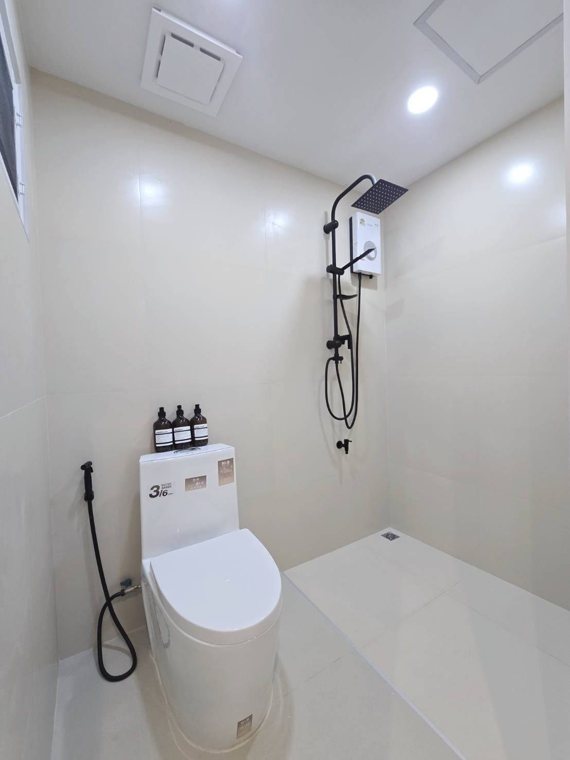 Airport Home Condo - Image 9