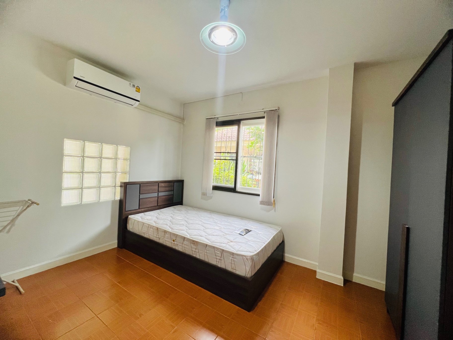 Home in Park - Image 18