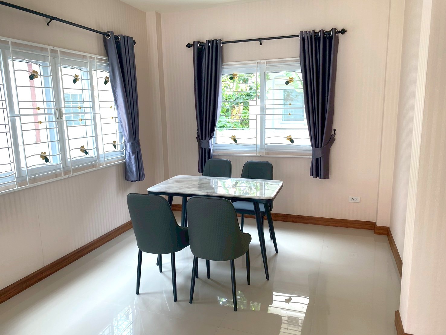 3 Bedroom House For Sale in San Phak Wan, Hang Dong, Chiang Mai - Image 2