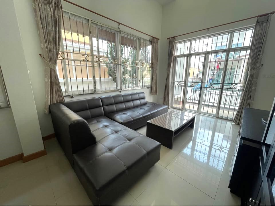 The Greenery Villa - Image 2