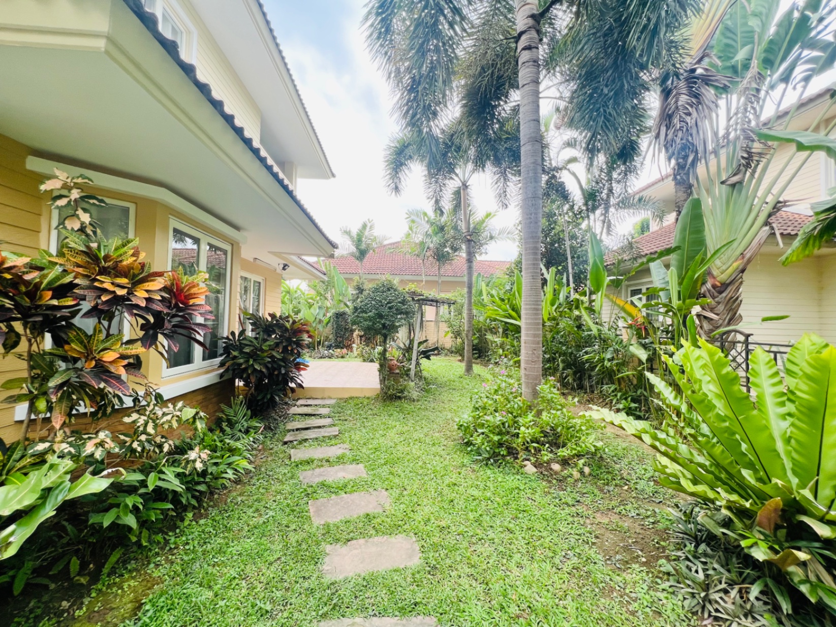 Home in Park - Image 2
