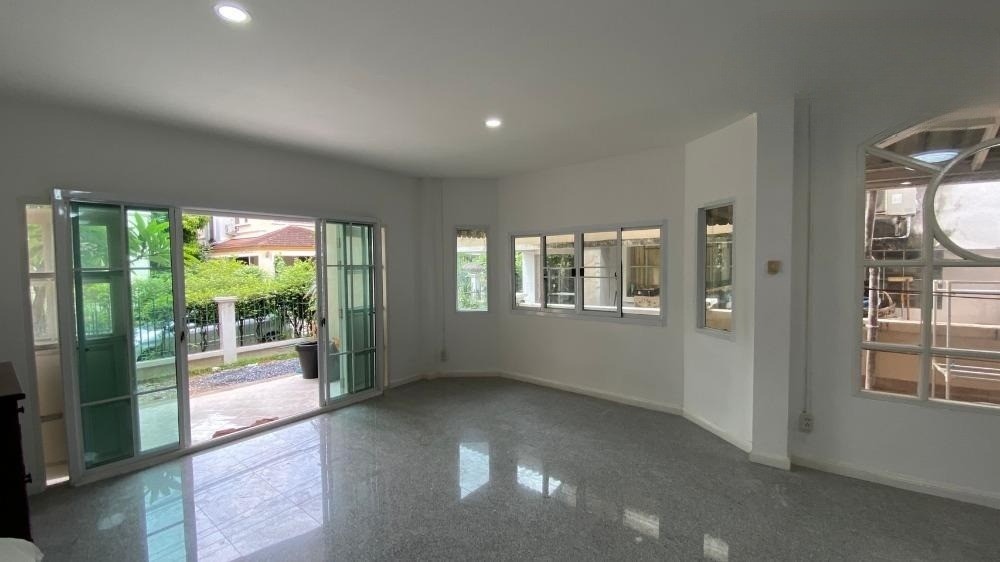 4 ห้องนอน บ้านเดี่ยว สำหรับขาย ใน สวนหลวง, สวนหลวง, กรุงเทพมหานคร - Image 6