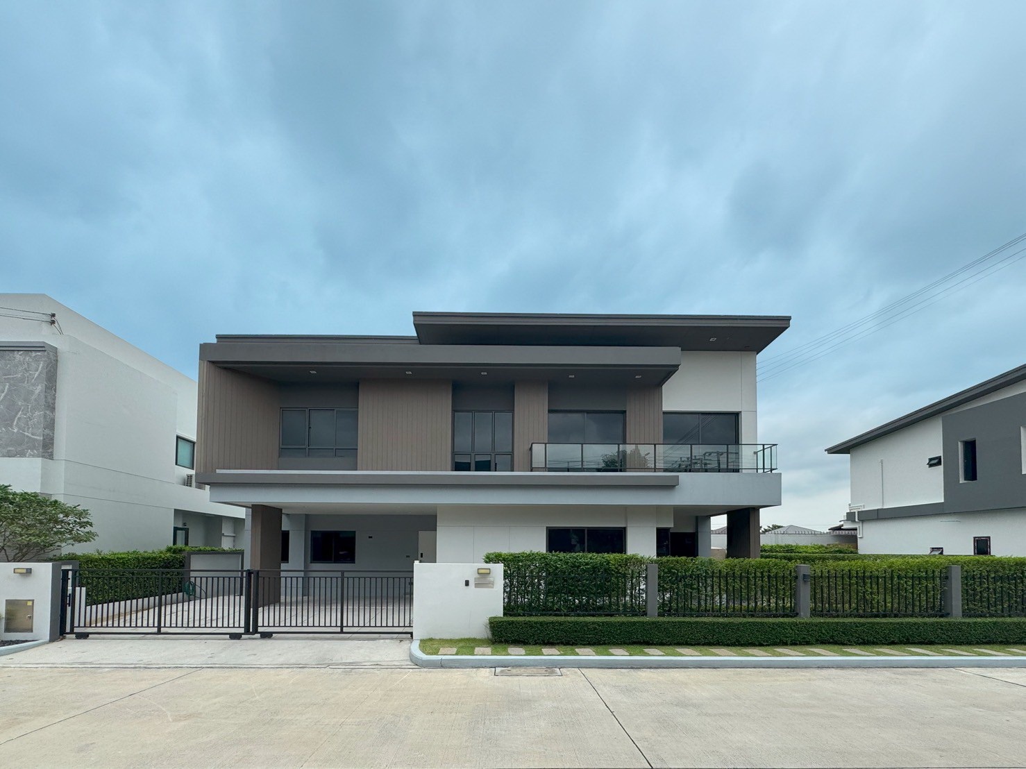 5 ห้องนอน บ้านเดี่ยว สำหรับขาย ใน คลองสองต้นนุ่น, ลาดกระบัง, กรุงเทพมหานคร - Image 1