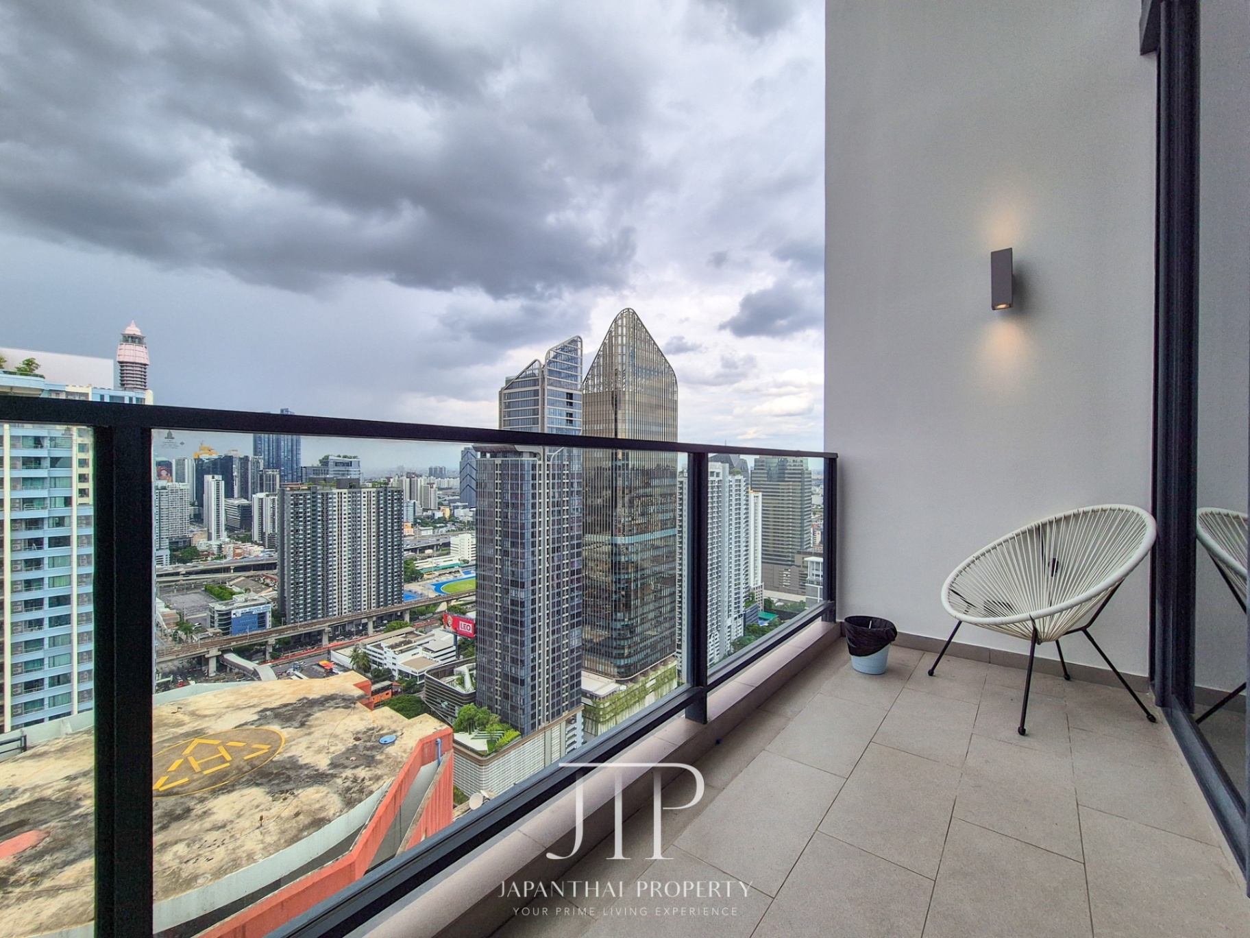 The Lofts Asok by Raimon Land - Image 9