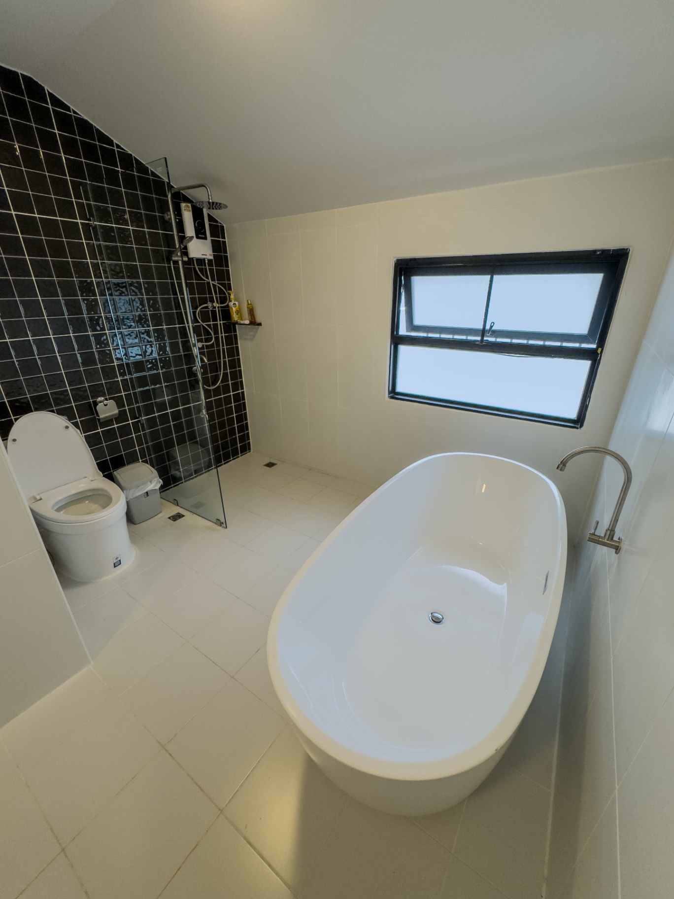 4 Bedroom House For Sale in Mae Hia, Mueang Chiang Mai, Chiang Mai - Image 16