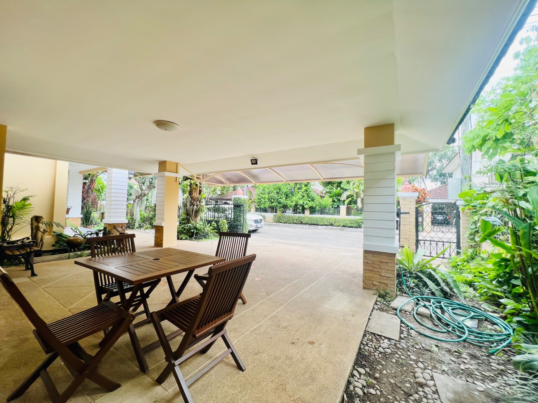 Home in Park - Image 25