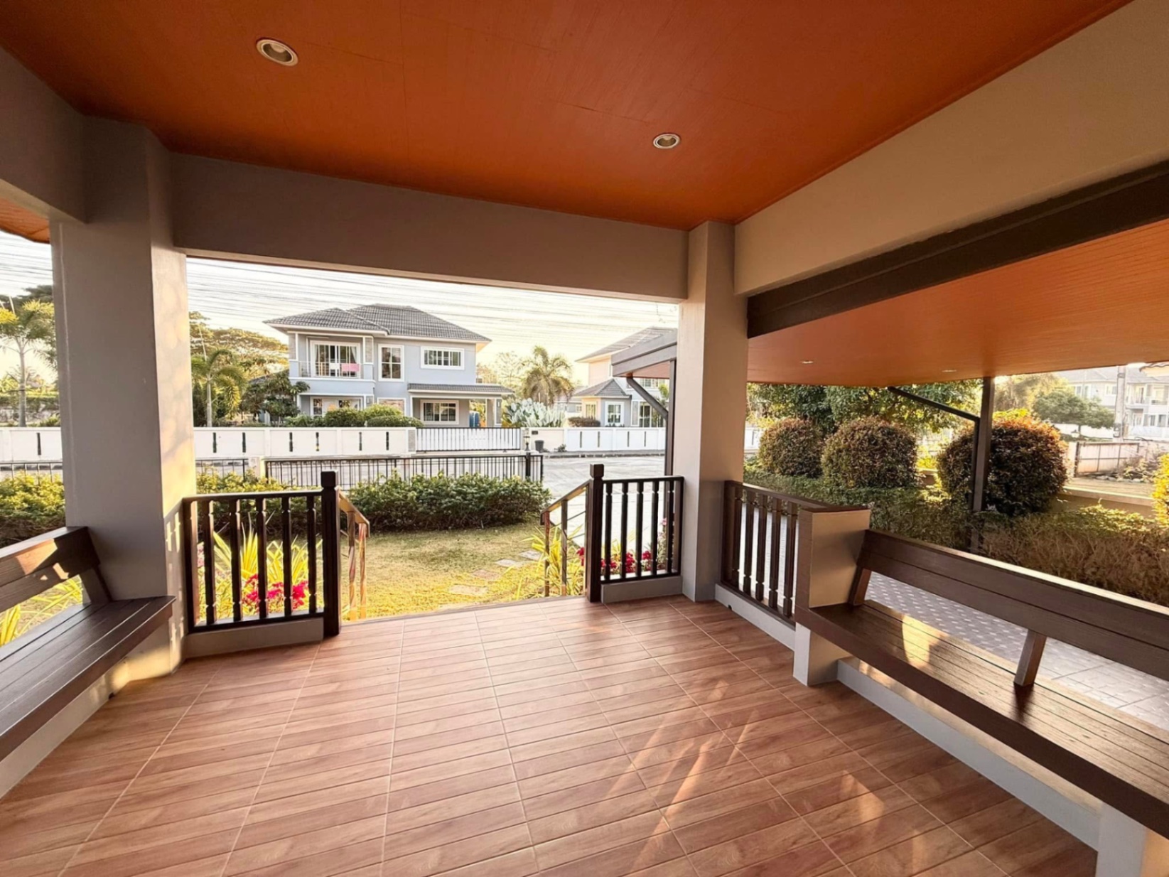 Thanaporn Park Home 5 - Image 5
