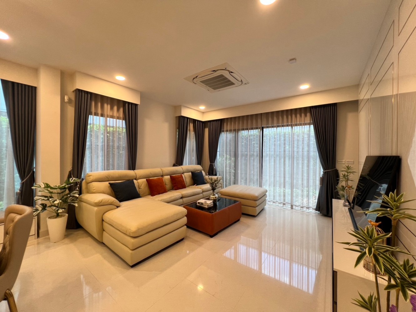 Nantawan Rama 9 - Krungthepkreetha - Image 6