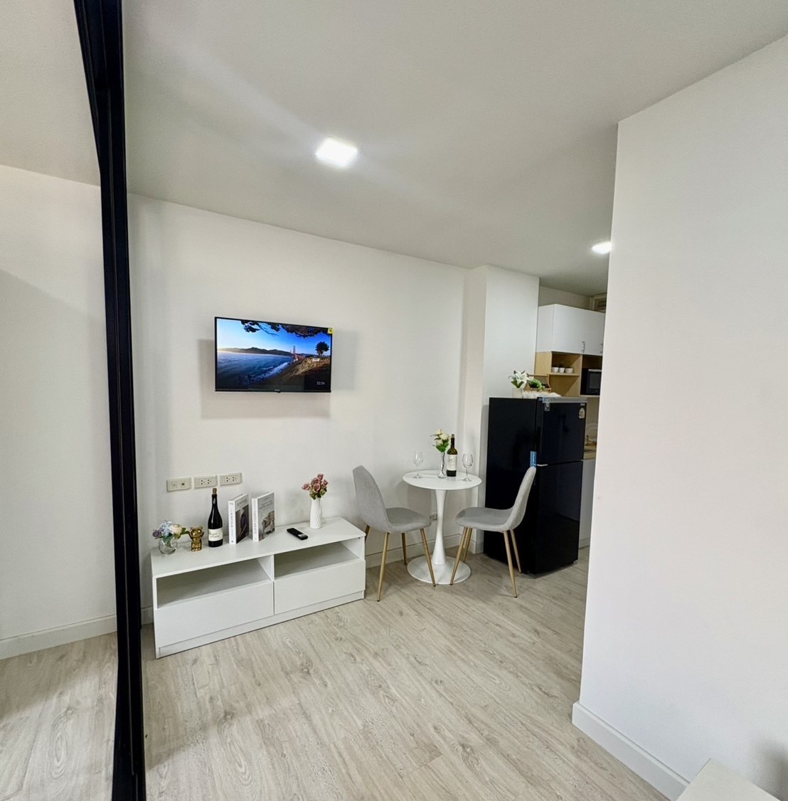 Sereno Airport Condominium - Image 2