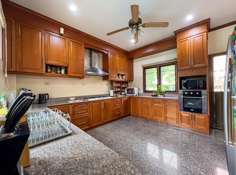 4 Bedroom House For Sale in Suthep, Mueang Chiang Mai, Chiang Mai - Image 24