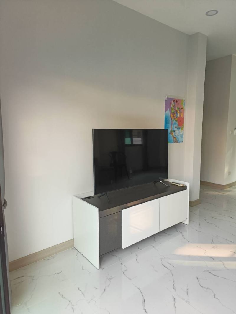 3 卧室 独立房屋  在  - Image 7