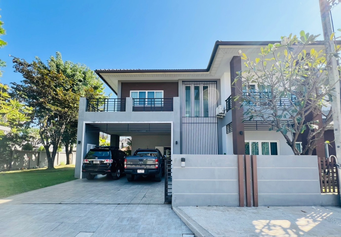 5 Bedroom House For Sale in Nong Khwai, Hang Dong, Chiang Mai - Image 1