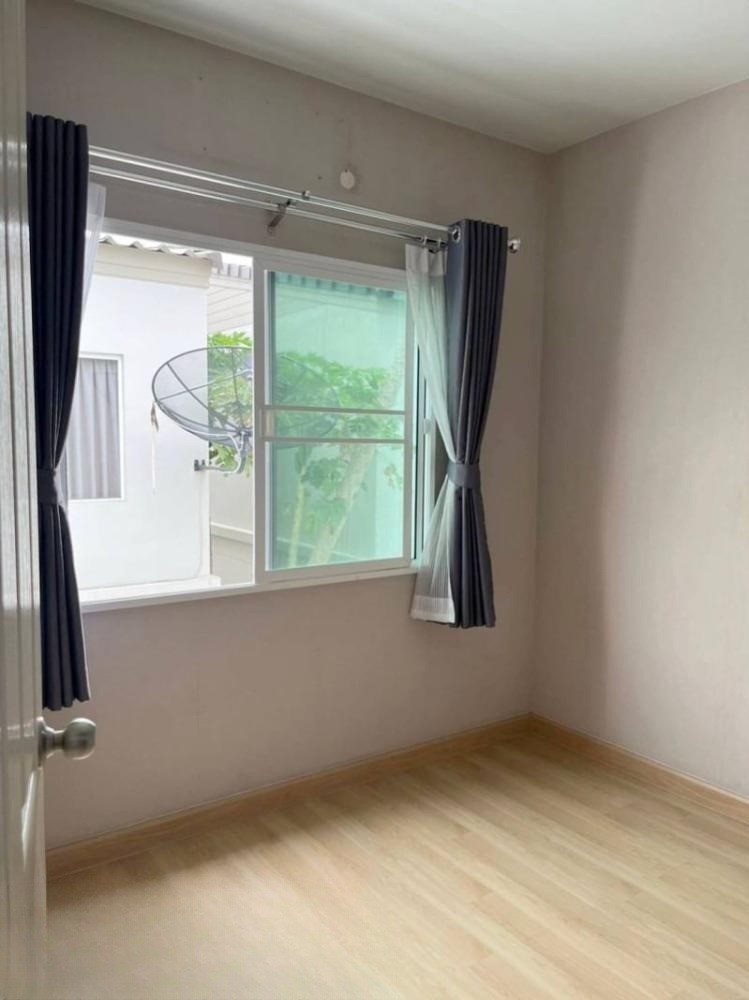 5 Bedroom Townhouse For Sale in Bang Phli Yai, Bang Phli, Samut Prakan - Image 9