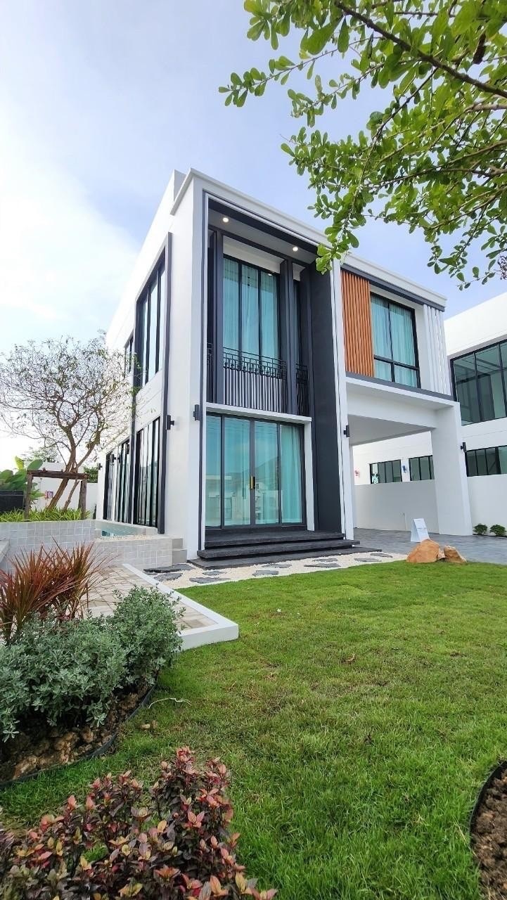 4 Bedroom House For Sale in San Phak Wan, Hang Dong, Chiang Mai - Image 10