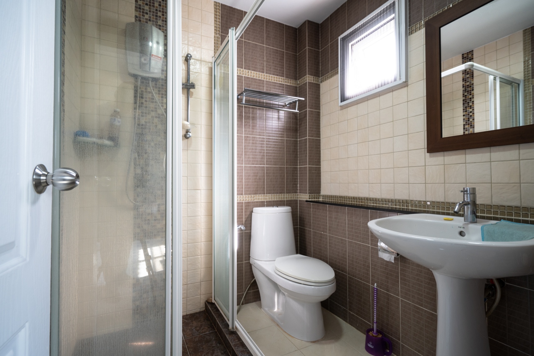 4 Bedroom House For Sale in Mae Hia, Mueang Chiang Mai, Chiang Mai - Image 11