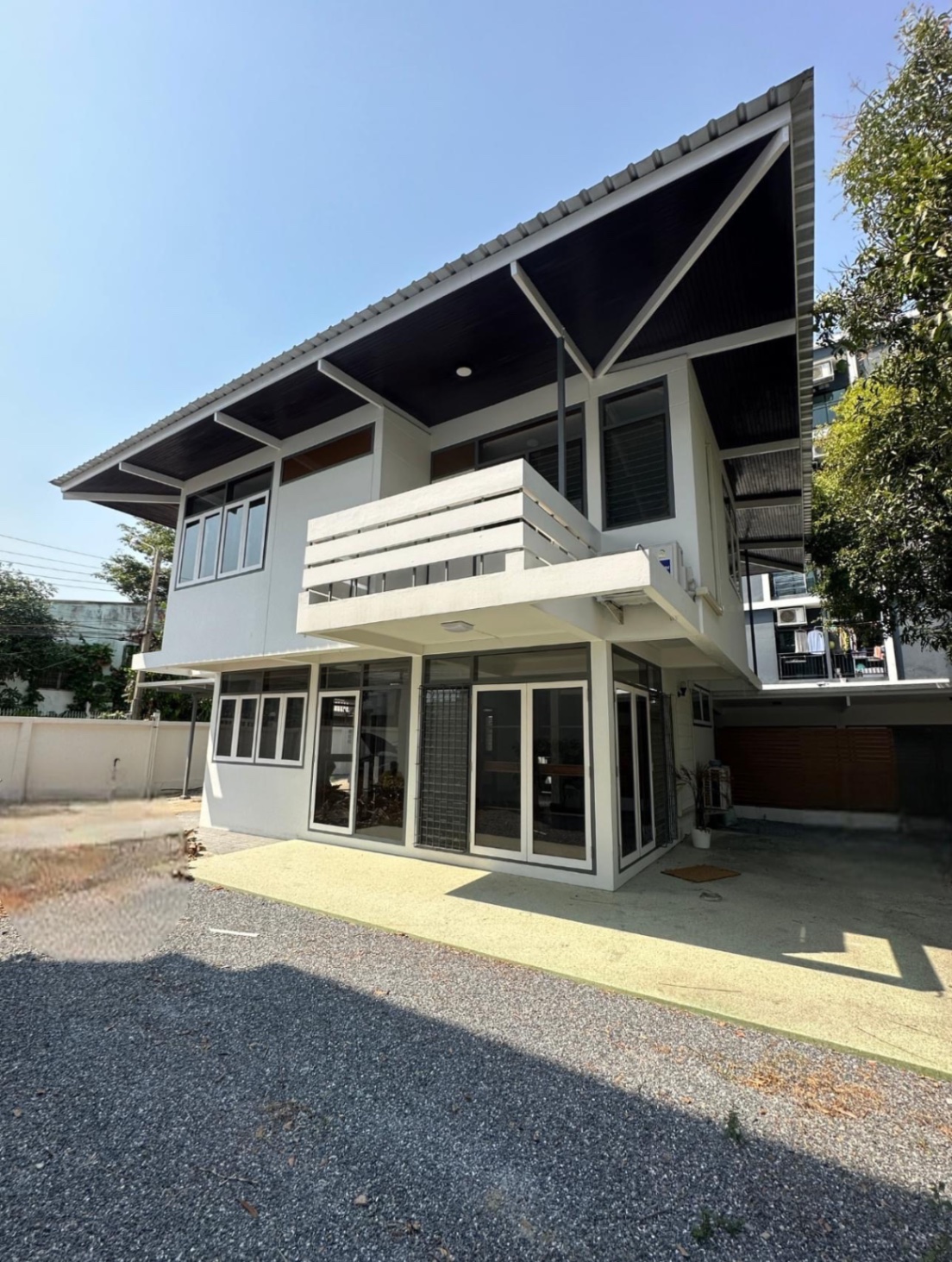 4 卧室 独立房屋  在  - Image 1