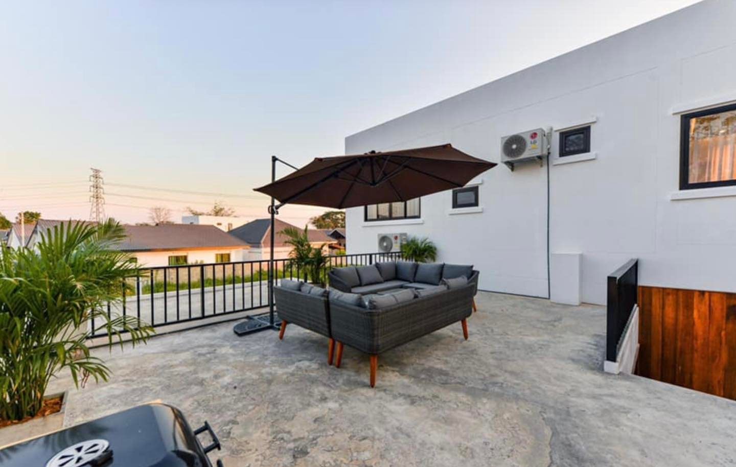 6 Bedroom House For Sale in San Phak Wan, Hang Dong, Chiang Mai - Image 18