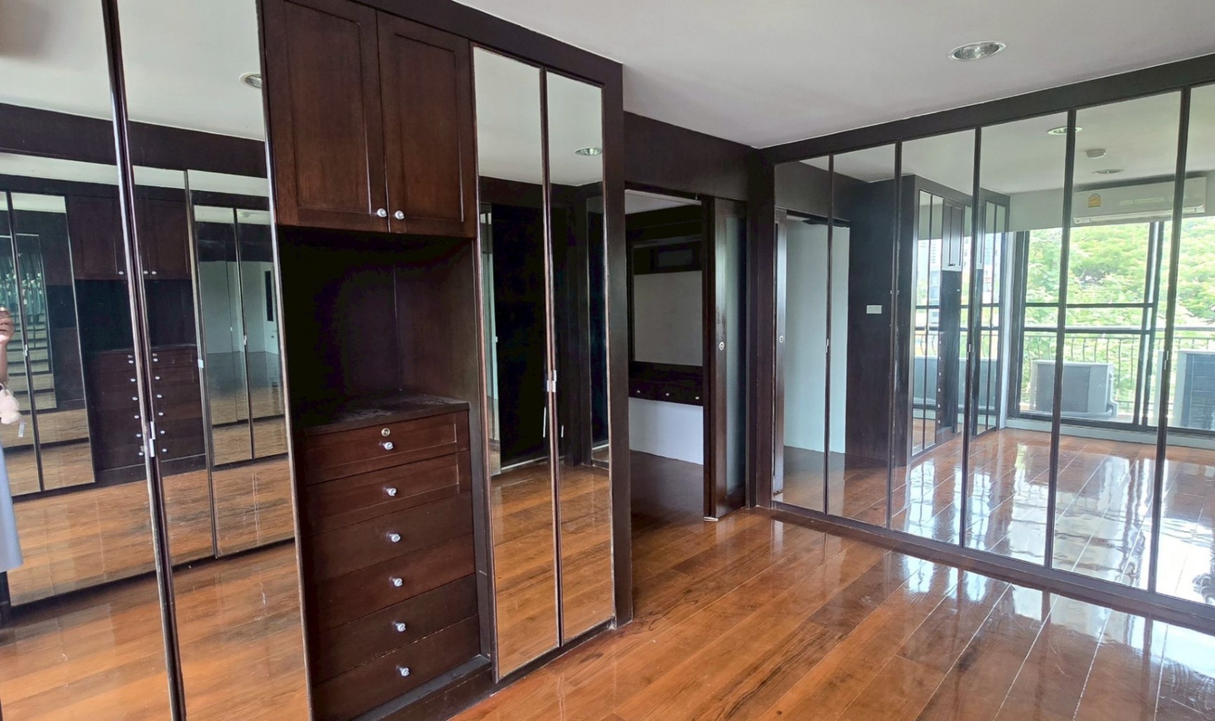 3 Bedroom Condo For Sale in Khlong Tan Nuea, Vadhana, Bangkok - Image 12