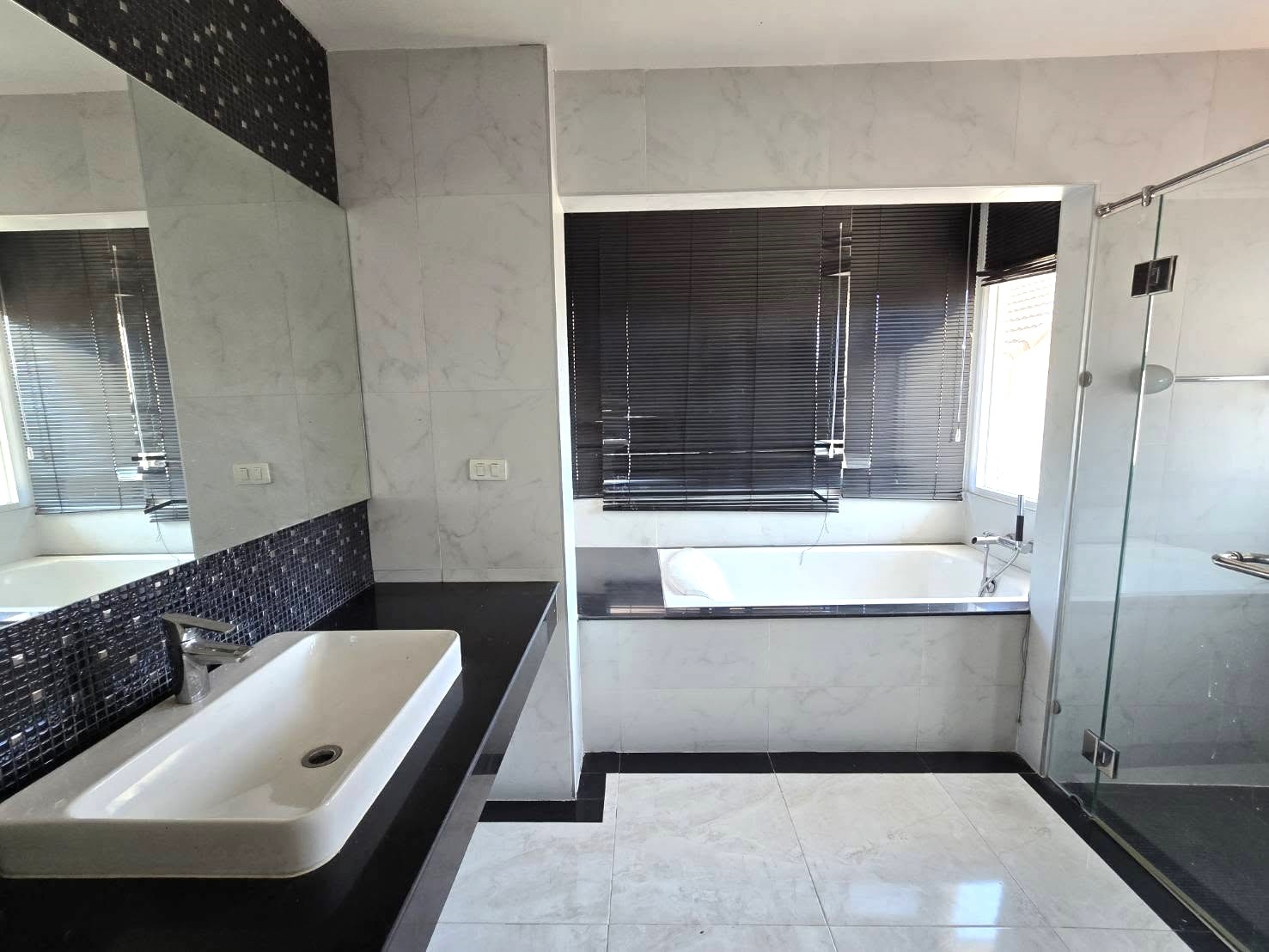 3 Bedroom House For Sale in San Phranet, San Sai, Chiang Mai - Image 8