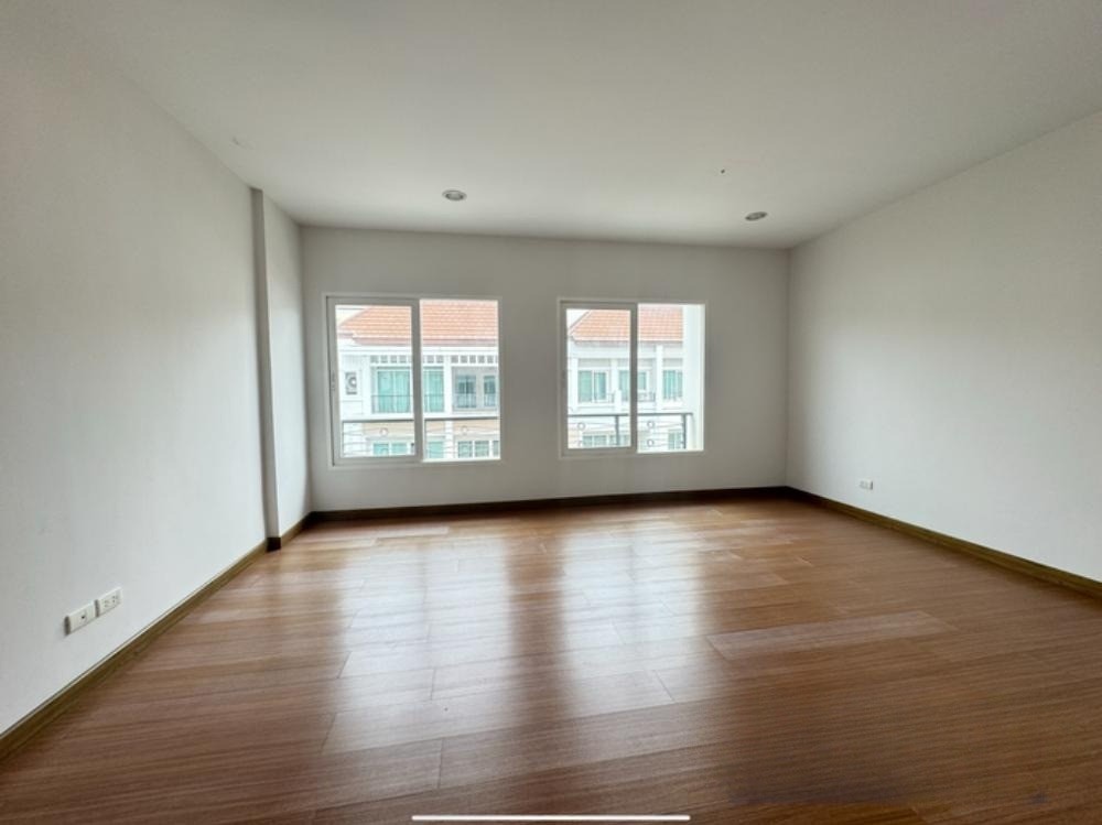3 Bedroom House For Sale in Bang Khlo, Bang Kho Laem, Bangkok - Image 3