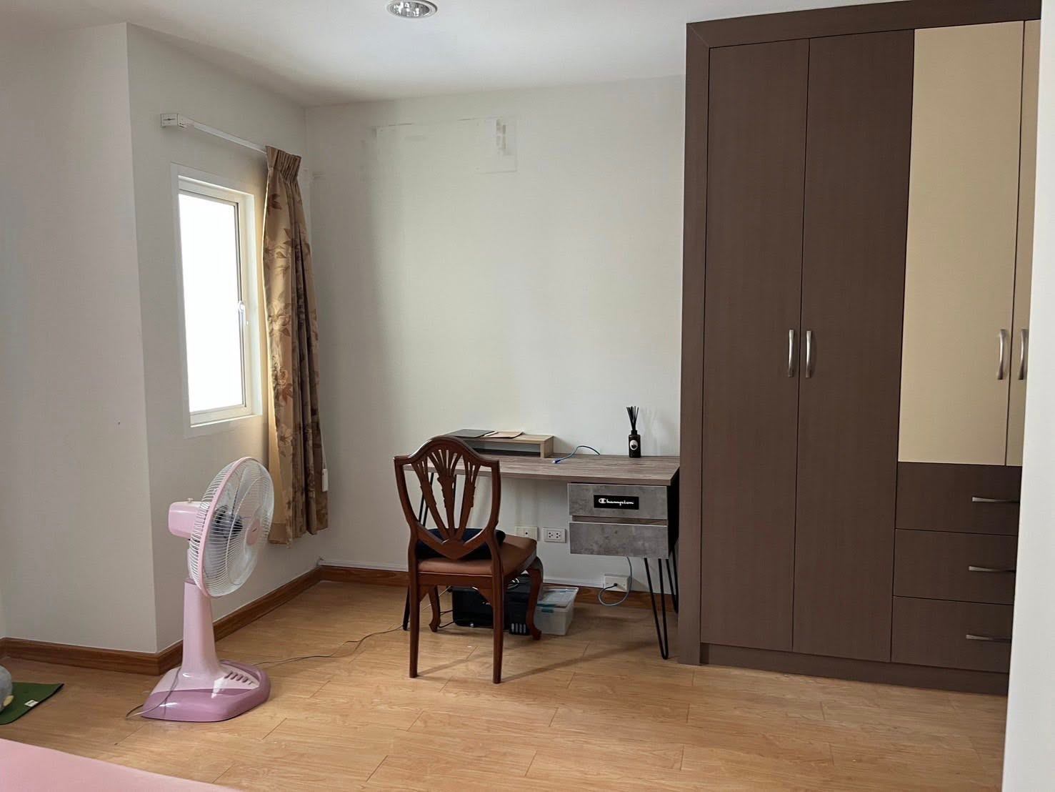 4 Bedroom Townhouse For Rent in Bang Khlo, Bang Kho Laem, Bangkok - Image 15