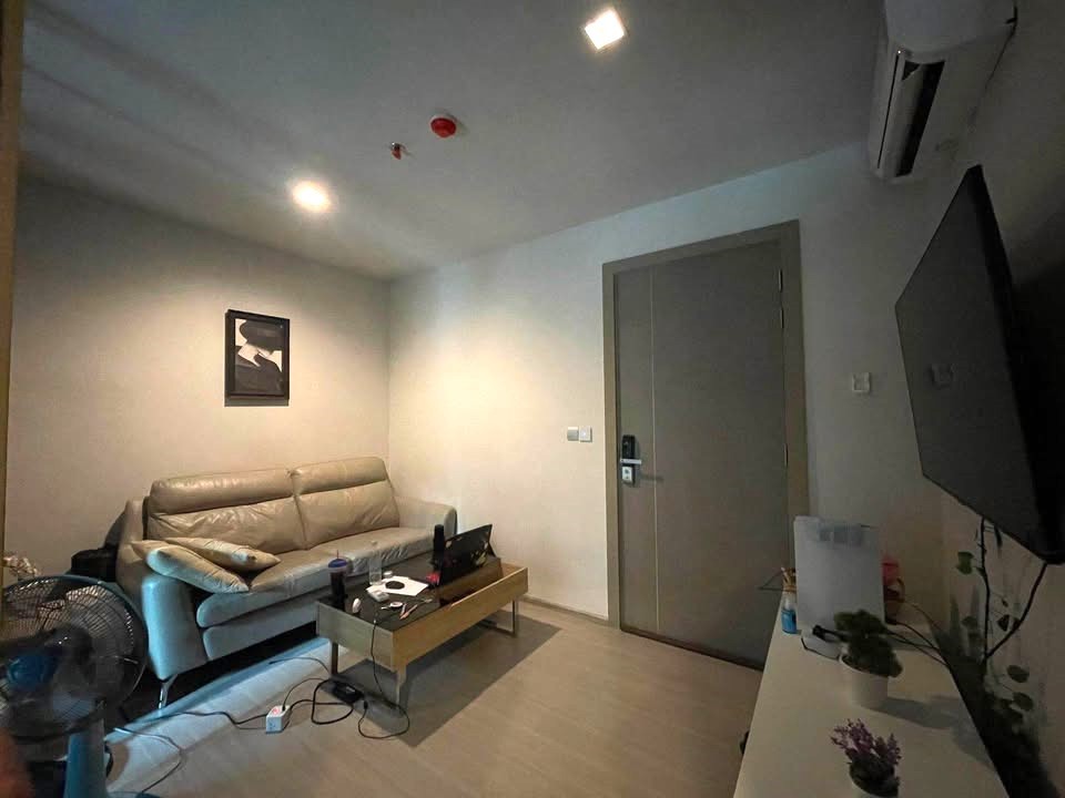 Life Asoke - Rama 9 - Image 1