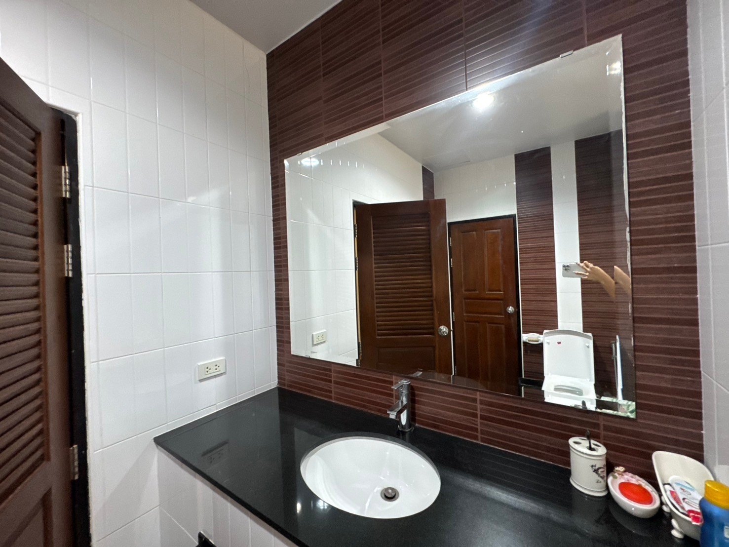6 Bedroom House For Sale in Nam Phrae, Hang Dong, Chiang Mai - Image 18