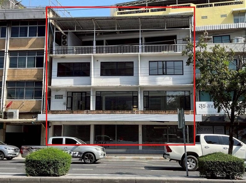  Retail Space For Sale in Phra Khanong, Khlong Toei, Bangkok - Image 1