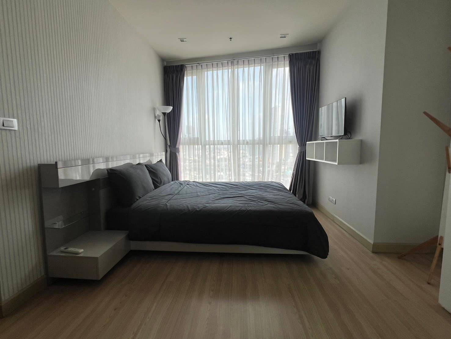 Skywalk Condominium - Image 7