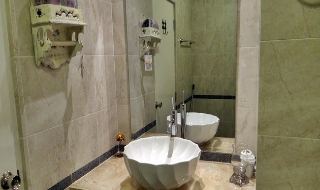 Riverside Condo - Image 8