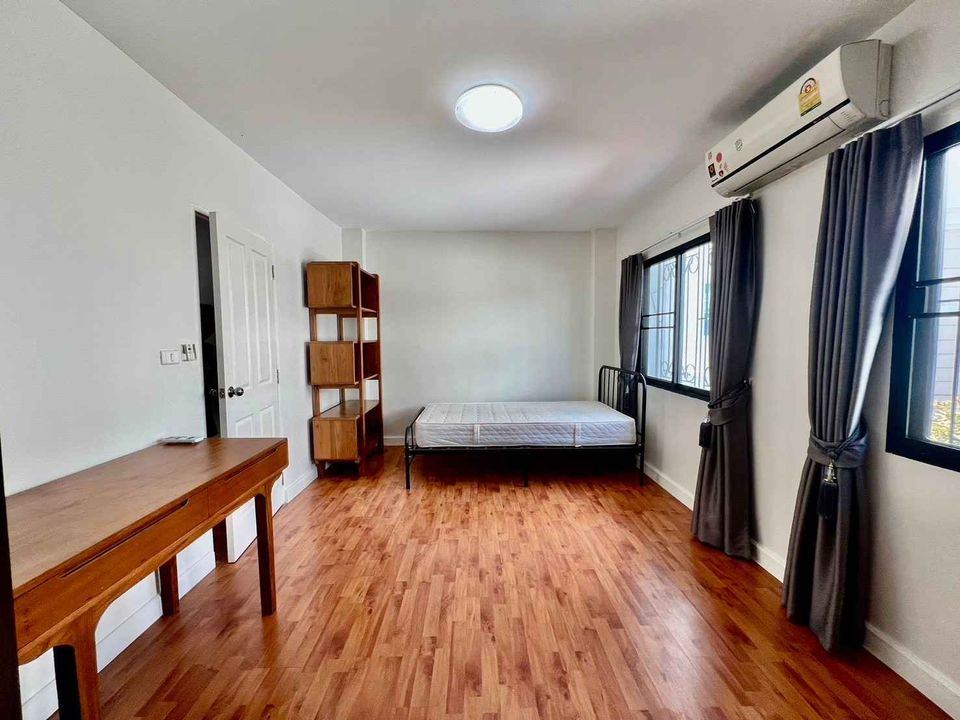 3 Bedroom Townhouse  in Hua Mak, Bang Kapi, Bangkok - Image 16
