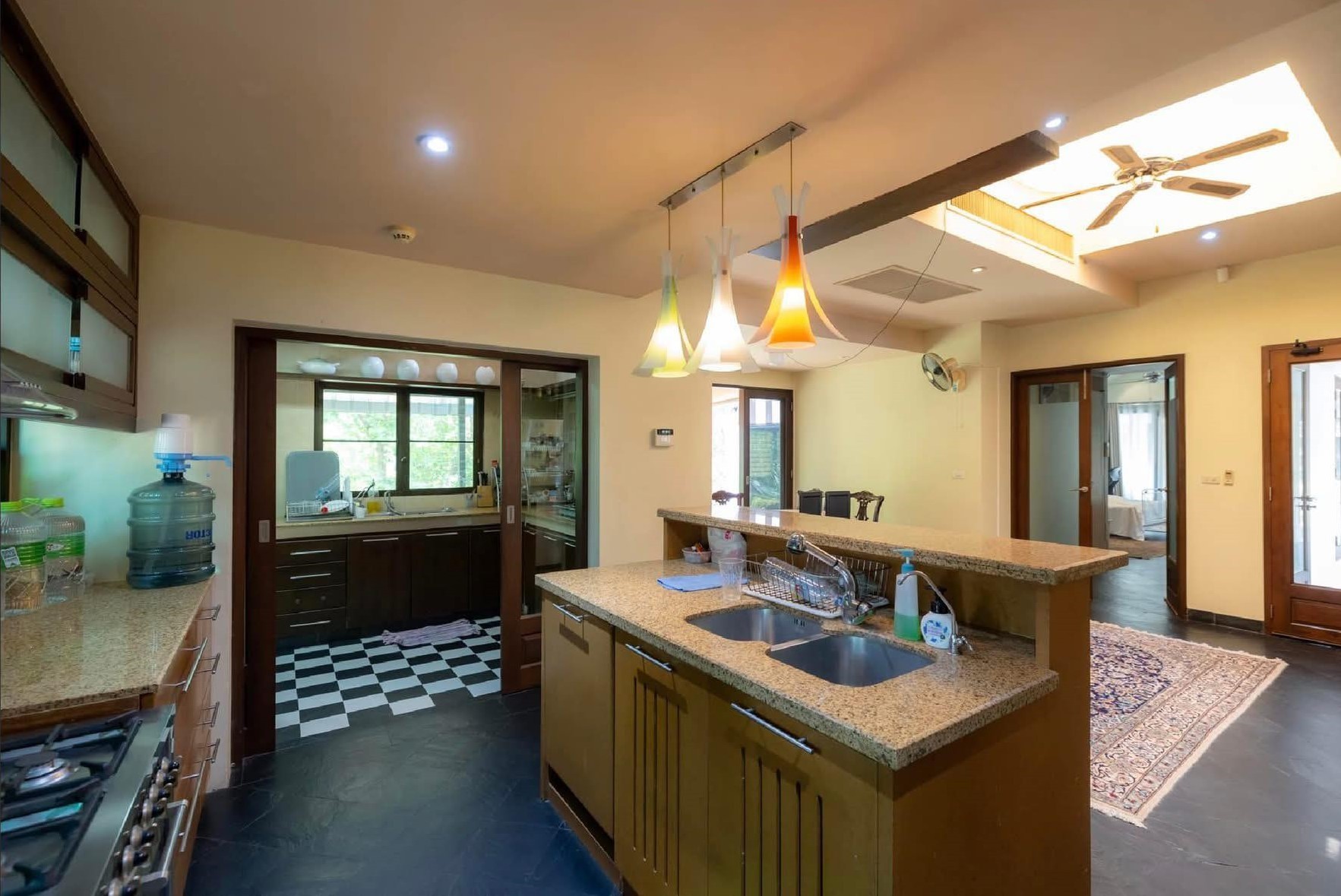 6 Bedroom House For Sale in Pa Daet, Mueang Chiang Mai, Chiang Mai - Image 8