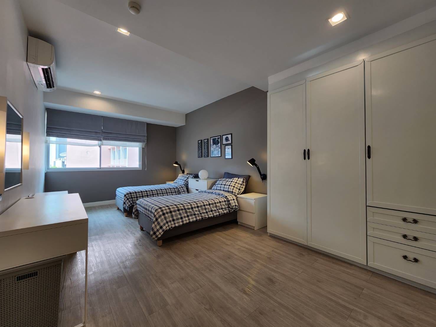 Premier Condominium - Image 11
