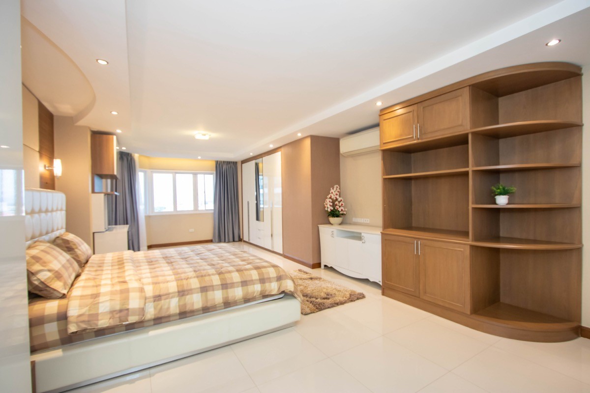 Hillside 4 Condotel - Image 7