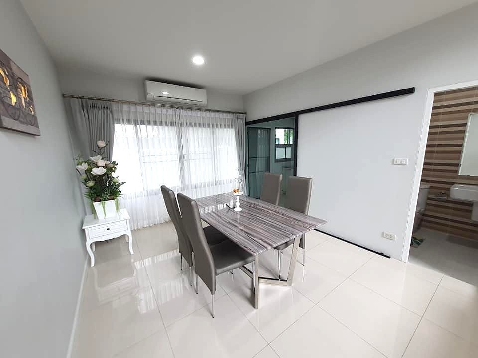 3 Bedroom Townhouse For Rent in Mae Hia, Mueang Chiang Mai, Chiang Mai - Image 2