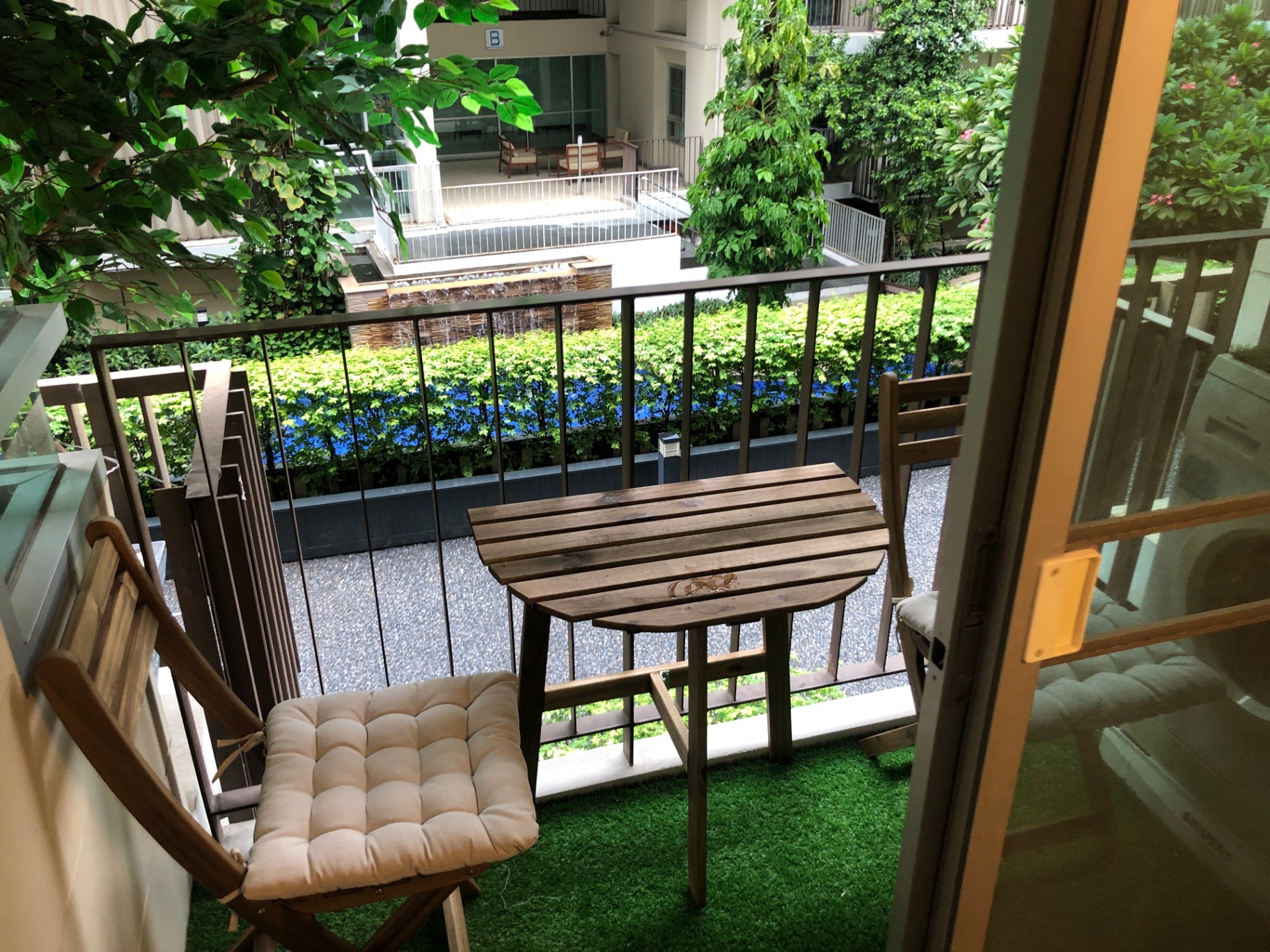 The Clover Thonglor - Image 6